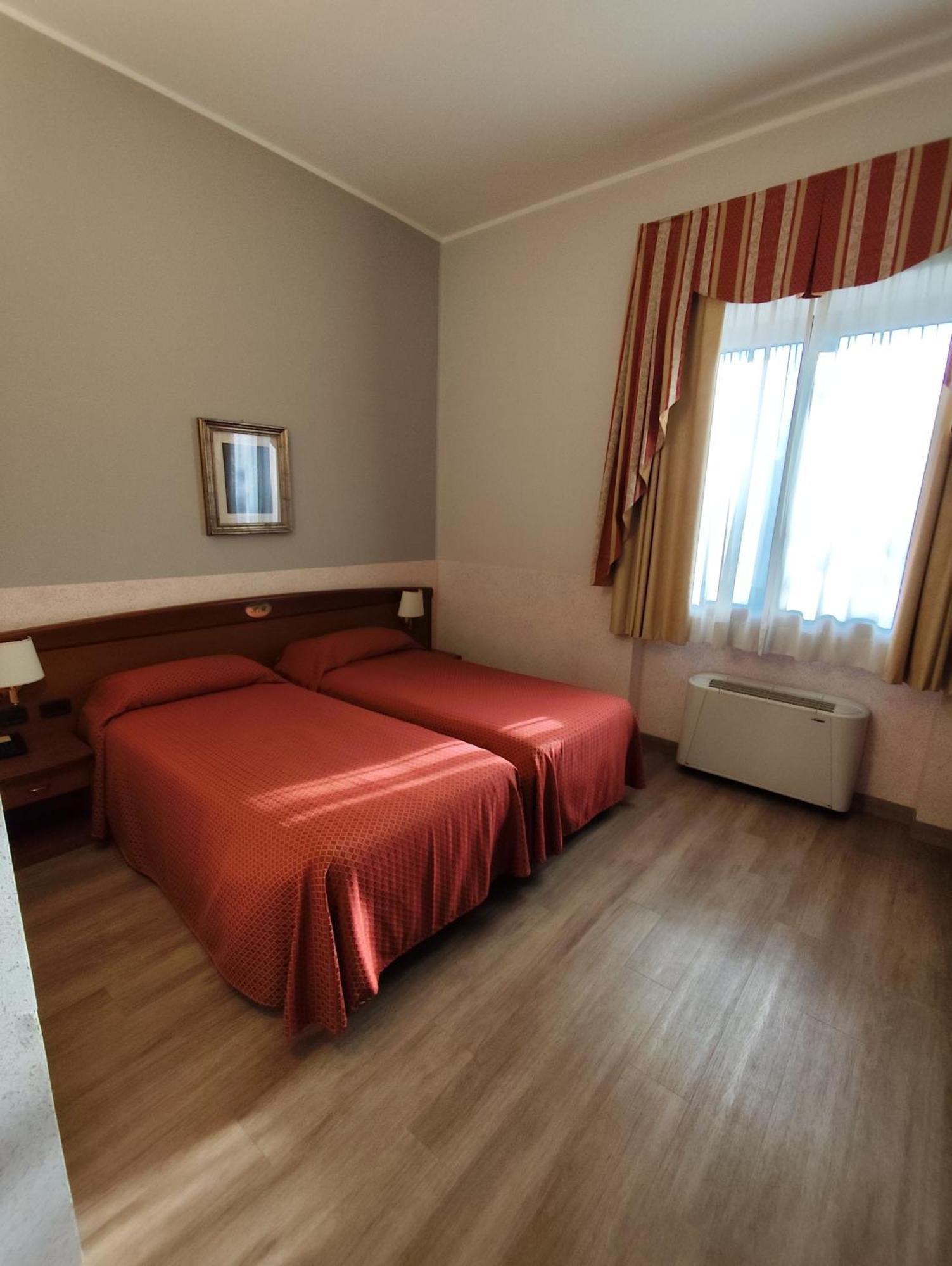 Hotel Majestic San Giuliano Milanese Exteriér fotografie