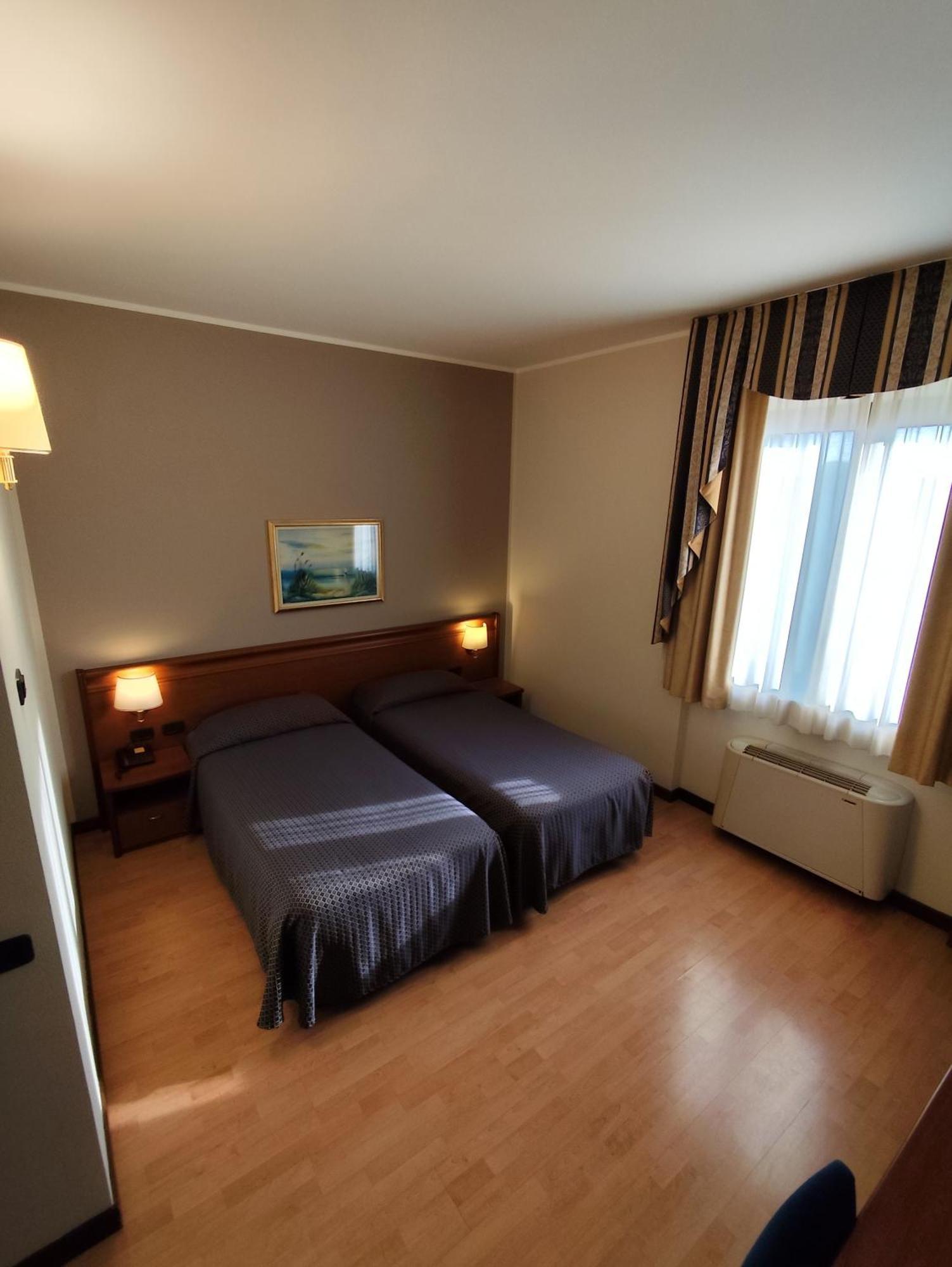 Hotel Majestic San Giuliano Milanese Exteriér fotografie