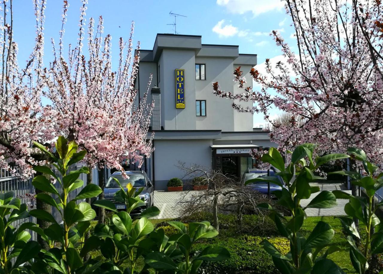 Hotel Majestic San Giuliano Milanese Exteriér fotografie